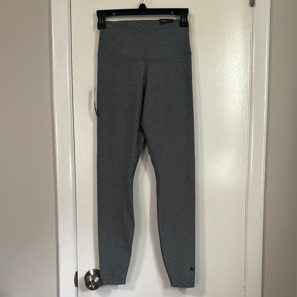 Nike Gray Athletic Leggings with Seamless Waistband